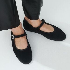 Vibi Venezia Velvet Mary Jane in Black Nero
